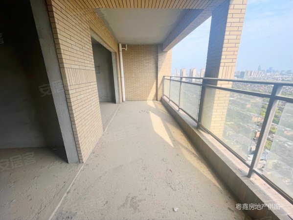 奥龙湾高楼层一线江景157平5房双套间单价1万随时看房
