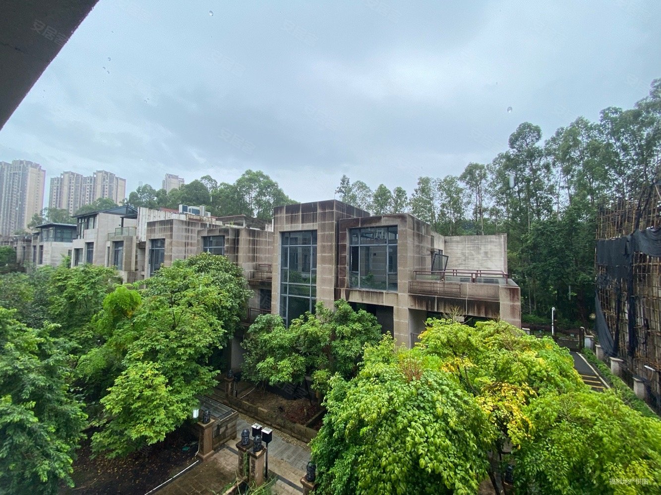 拎包入住实用1000平,全屋豪装,满五 ,一步深圳急售,观澜碧桂园(别墅)