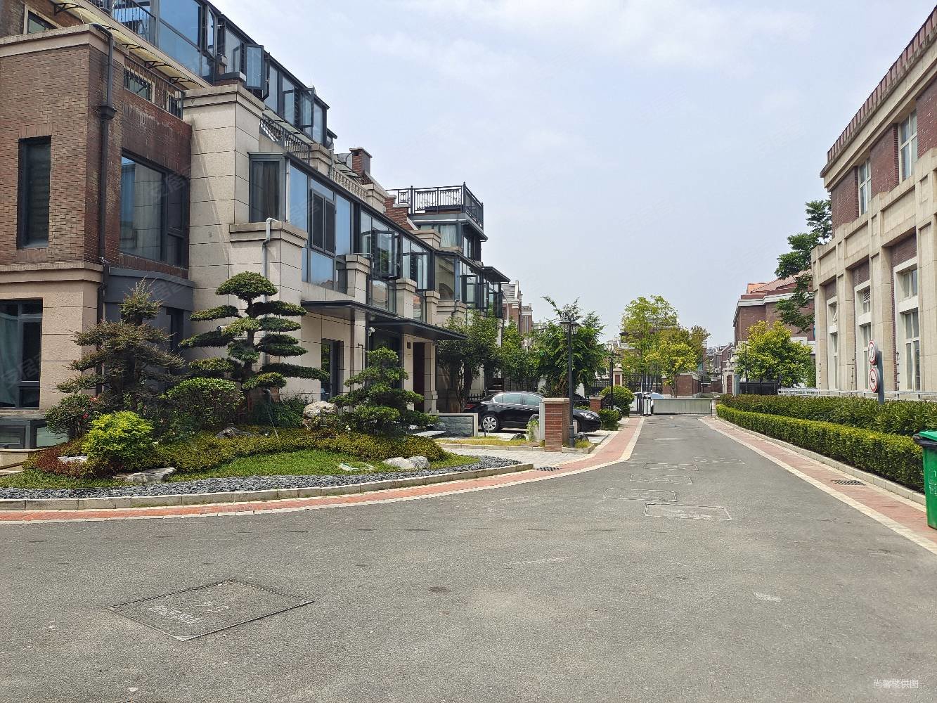 汉阳内环,招商公园联排别墅 边户,实用面积大 双车位,招商公园1872