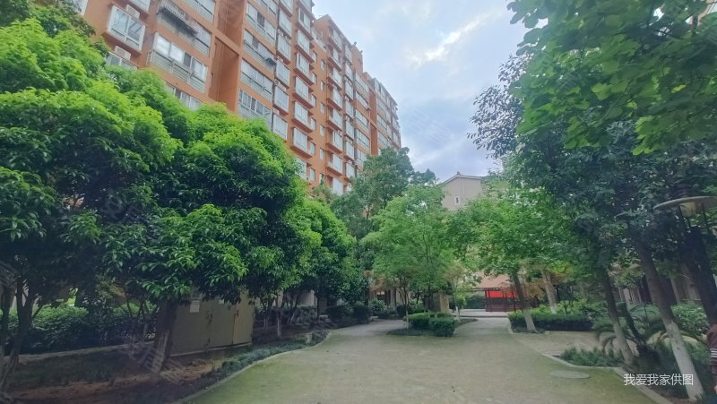 一梯两户玉河明珠小区刚出房源带电梯临地铁