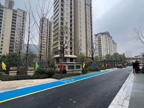 绍兴柯桥杨汛桥水韵蓝湾水韵蓝湾 75方两室两厅一卫毛坯出租,有地板和