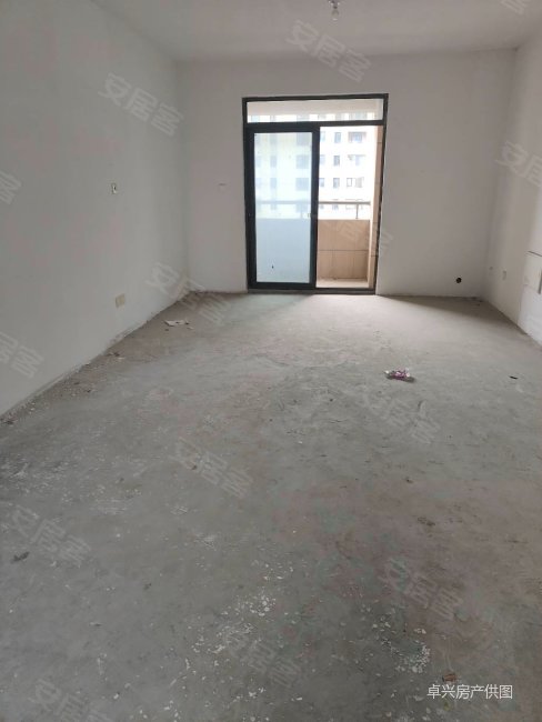 望湖家园118平115万毛坯三房两卫楼层满两年可以上