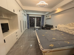 黄石黄石港花湖广场万达三江对面铜锣湾公寓精装一房，家电齐全，拎包入住出租房源真实图片