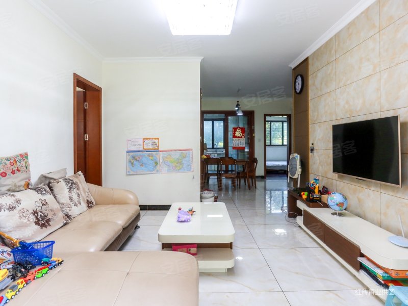 金御华府 南北通透 商圈成熟 出行方便 正规商品房 有电梯