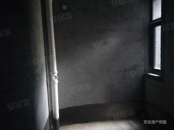 中建柒号院3室2厅2卫115㎡南北155万