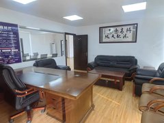海口龙华滨海国贸大面积商用 国贸玉沙路 国贸中心306平 精装修带家具出租房源真实图片