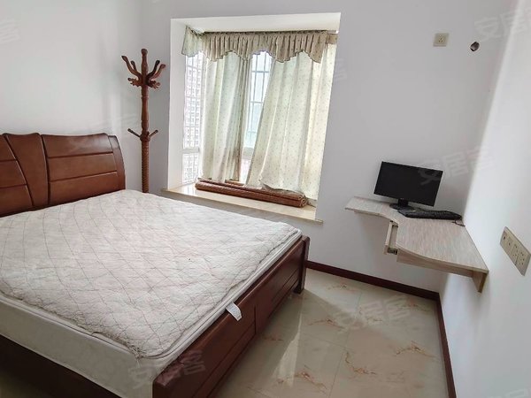 重庆大足大足城区中央公馆(大足)小广场旁精装两房出租  出行方便出租