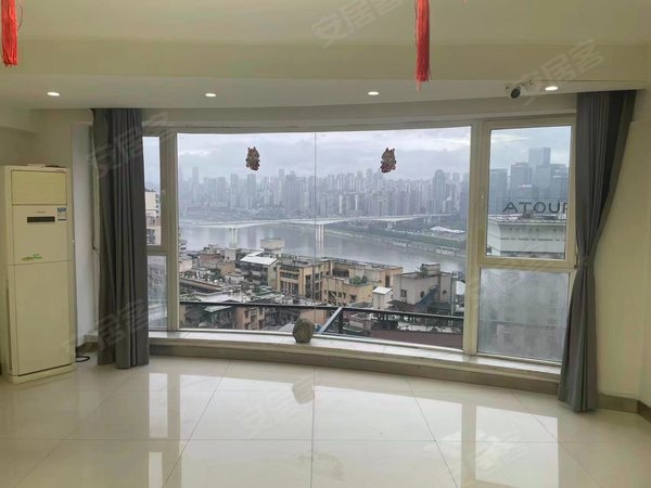重庆渝中解放碑城市传说解放碑步行街上 城市传说大平层看江景 5房2厅