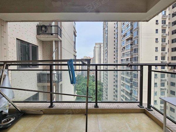 成都青白江凤凰新城凤凰1号凤凰1号 3室2厅2卫