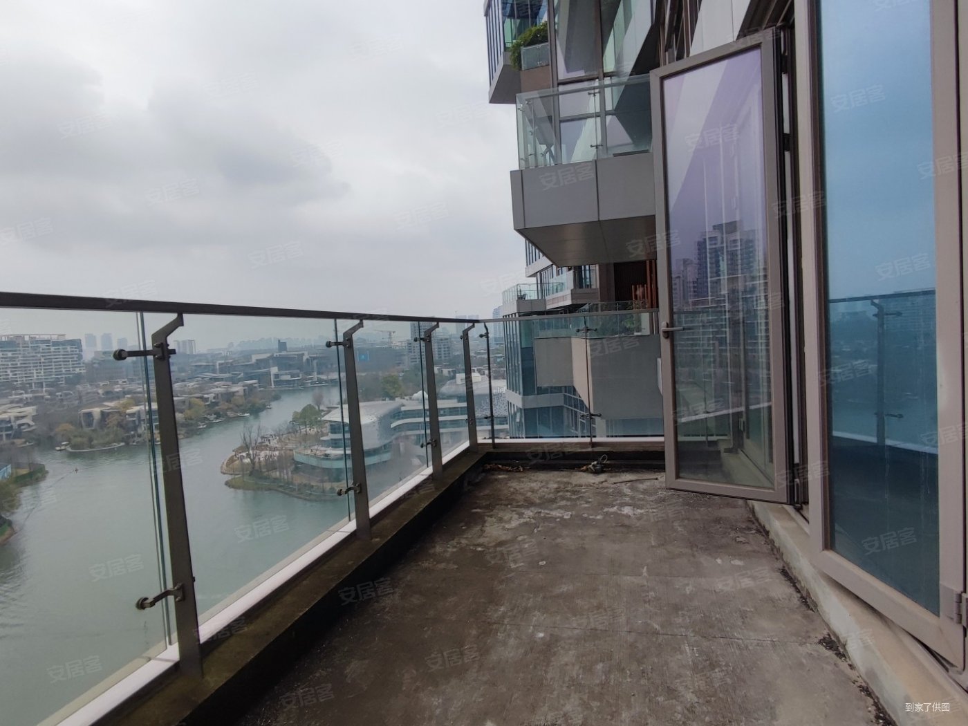 成都房产网>成都二手房>天府新区二手房>麓山二手房>麓湖生态城麒麟荟