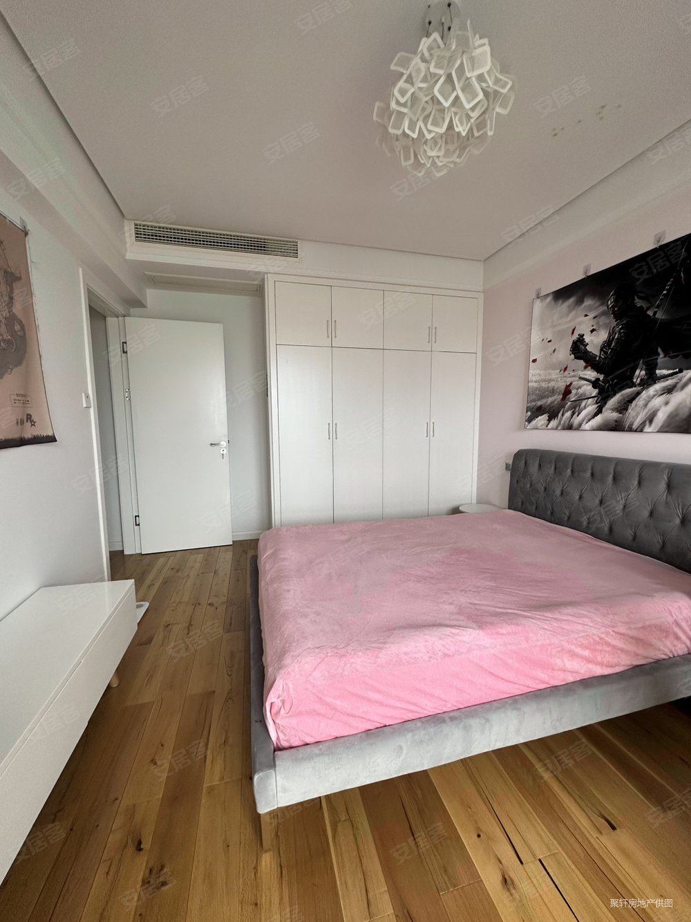 皇都香溪园 精装修 拎包入住 采光好 品质小区328万含车位