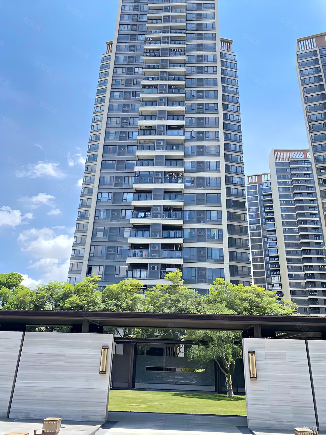 美的西江府刚需小三居精装修拎包入住双卫格局