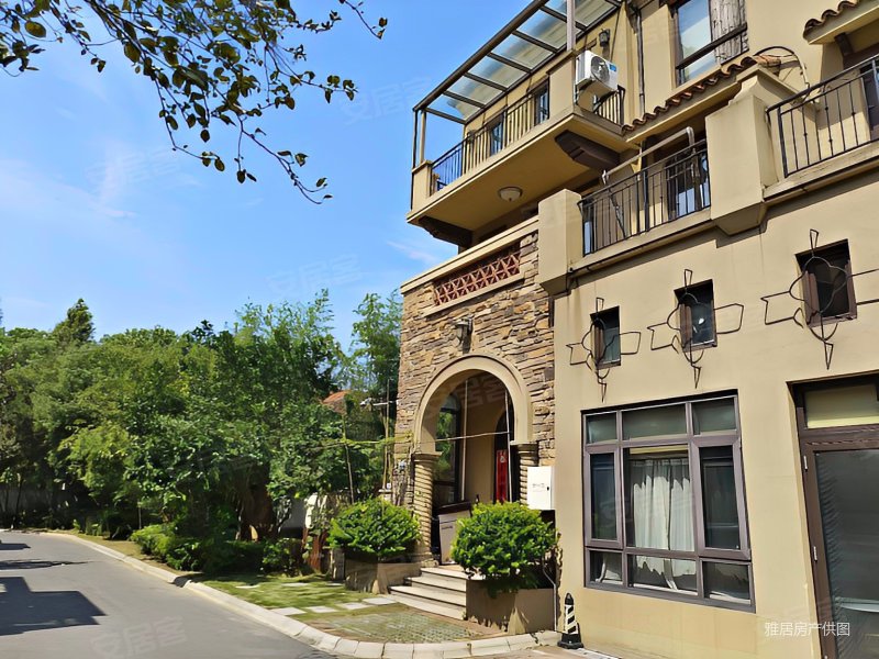 出门就是淀山湖,性价比高高的联排别墅,全新清水房,长泰淀湖观园(别墅