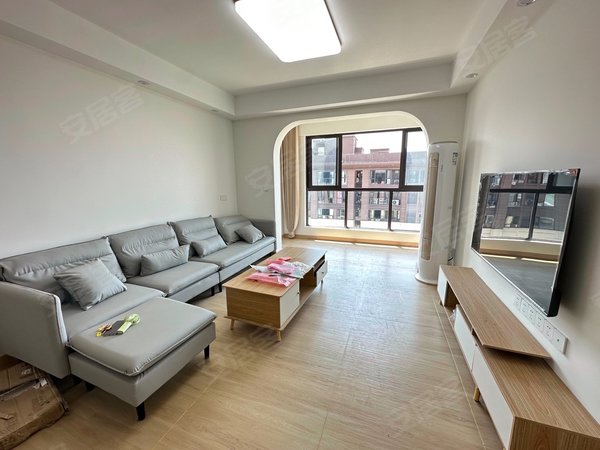 重庆渝北木耳春藤里租金可谈包物业费中国摩四期春藤里精装大三房