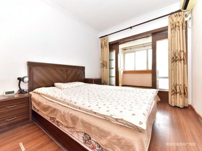 桐馨苑 南北通透 正规商品房 高楼层视野好 临地铁 购物方便