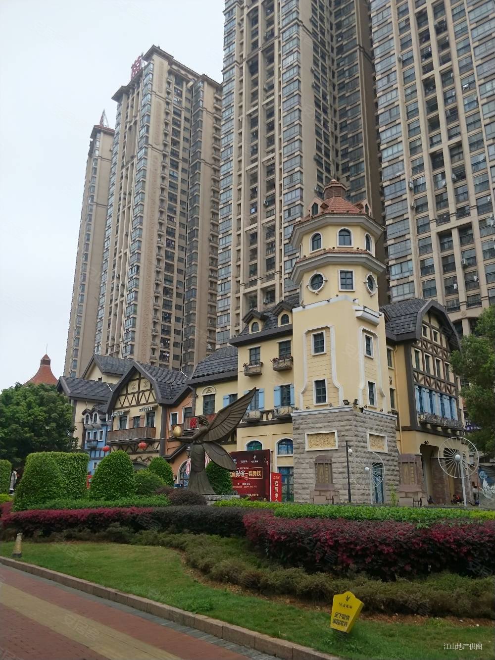 小姐姐自用房装修保养好莱茵鹭湖网红小区精装两房诚意出售