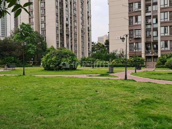 重庆渝北空港中国摩林莺花园中国摩精装三室,随时看房!