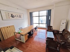 武汉东西湖金银湖长源假日港湾别墅 可住人可办宫可开公司 4层房间多出租房源真实图片