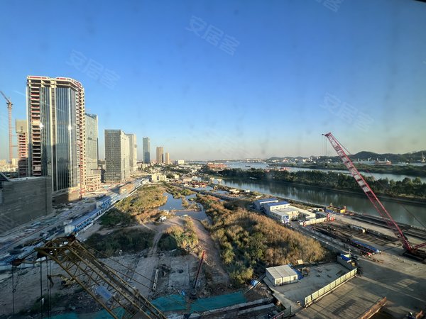 广州黄埔鱼珠保利鱼珠港(商住楼)保利鱼珠港 三房三卫 可以注册公司