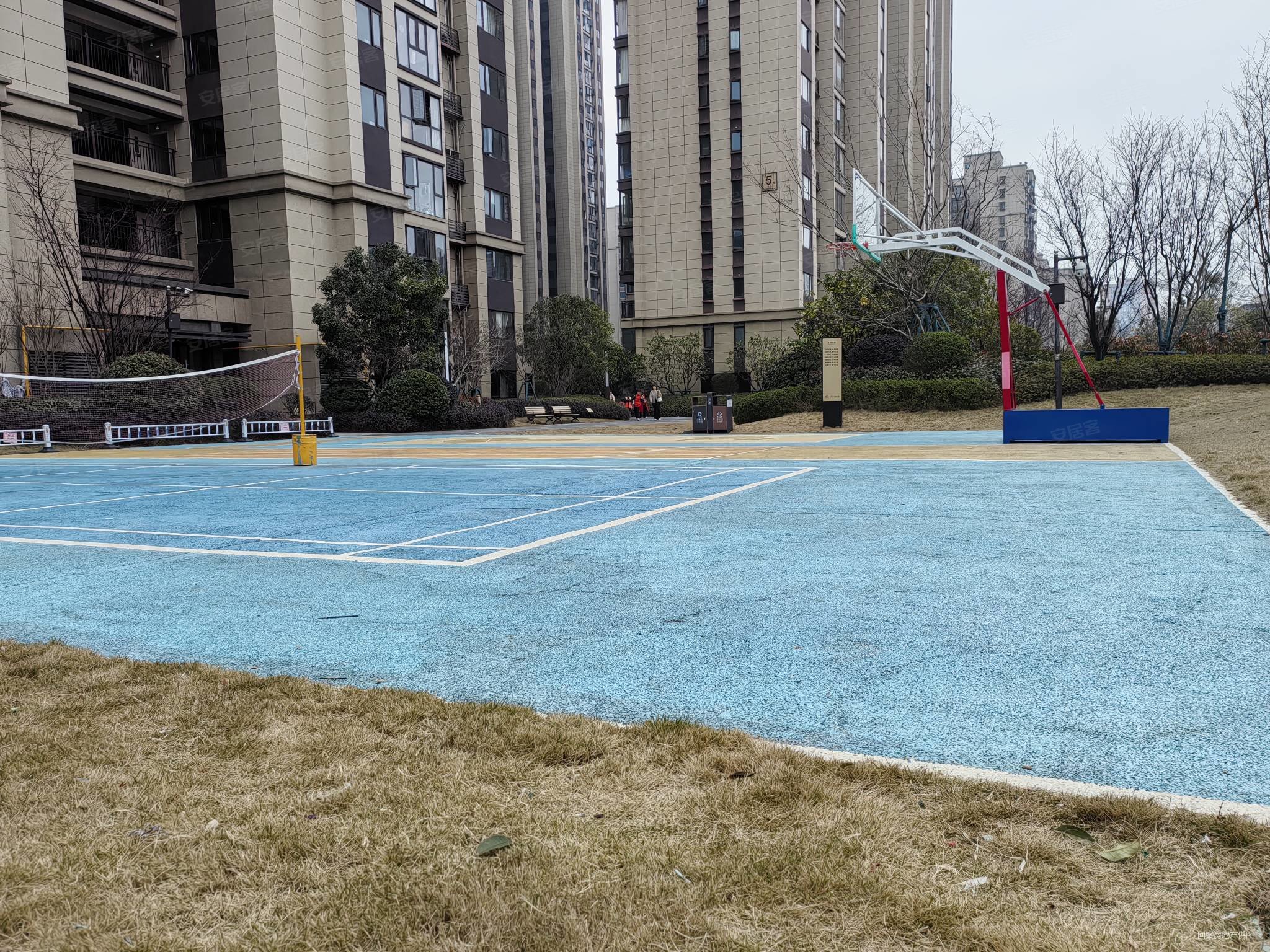 新上保利海德公园精装可拎包入住临近地铁6号线密码在手