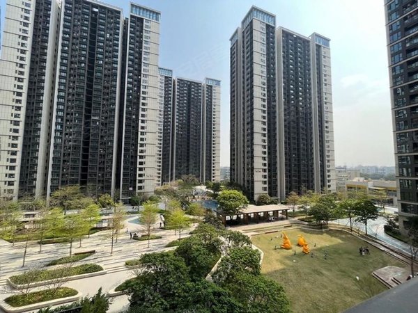 深圳宝安福永会展湾东城广场会展湾东城广场精装修房2室,采光好出租