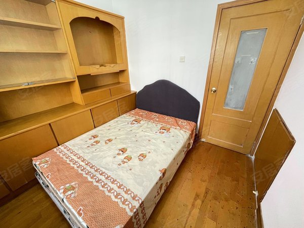 宁波江北文教国泰花园急急急租 近地铁站 家电齐全民用水电拎包入住