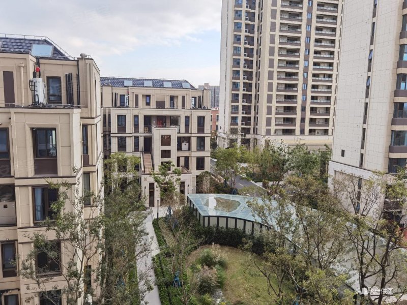 上海房产网>上海二手房>嘉定二手房>菊园新区二手房>金地峯范>