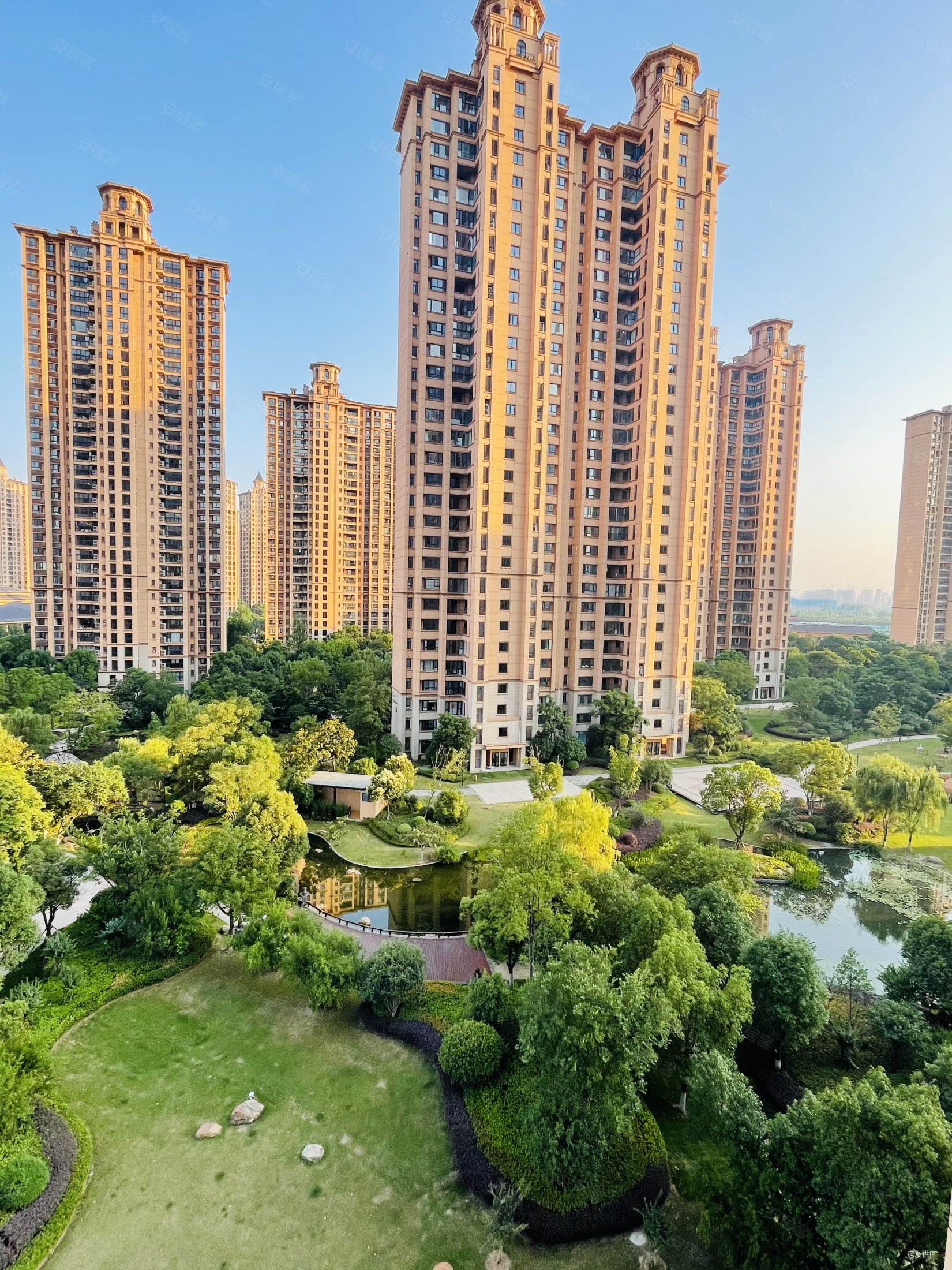 雅居乐滨江国际二期 双卫生间 板楼 精装修 楼层好 南北通透,雅居乐滨