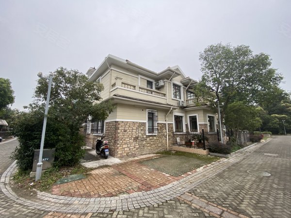 昆山花桥香榭丽大道绿地21城b区(别墅)绿地21城b区(别墅) 全新豪华新