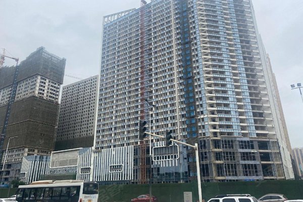 雄飞生活广场(商住楼)