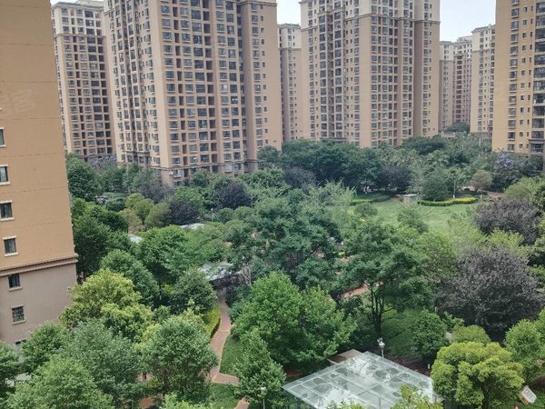 大商汇租房,德馨苑两室两厅一卫端头阳光房明厨明卫精装修带家具,小区