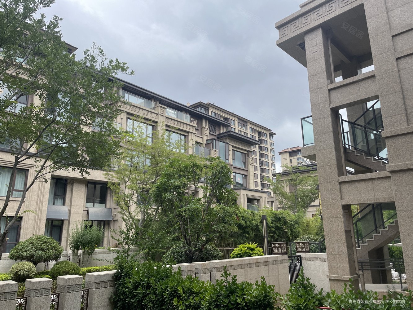 带露台带车位带负一层近地铁15号线鑫江桂花园下叠别墅