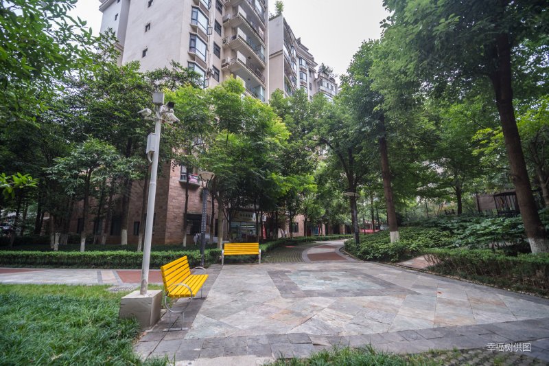 贵医旁贵开路银海嘉怡花园简装3房证件齐全接受贷款有钥匙看房