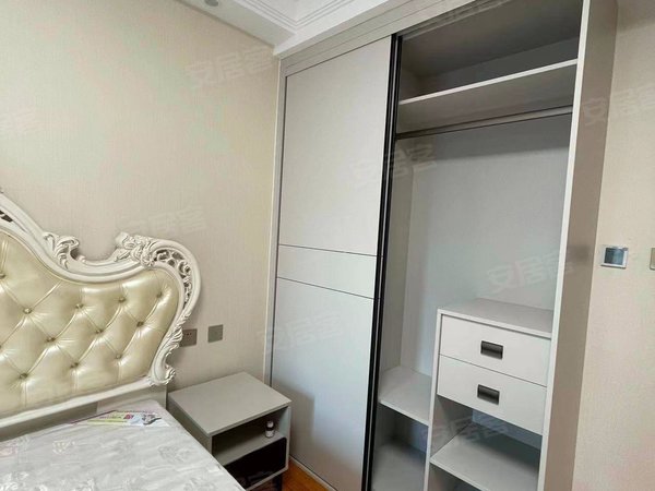 北京朝阳十八里店江南府整租 柏林郡 江南府 精装南向两居室 全齐6300