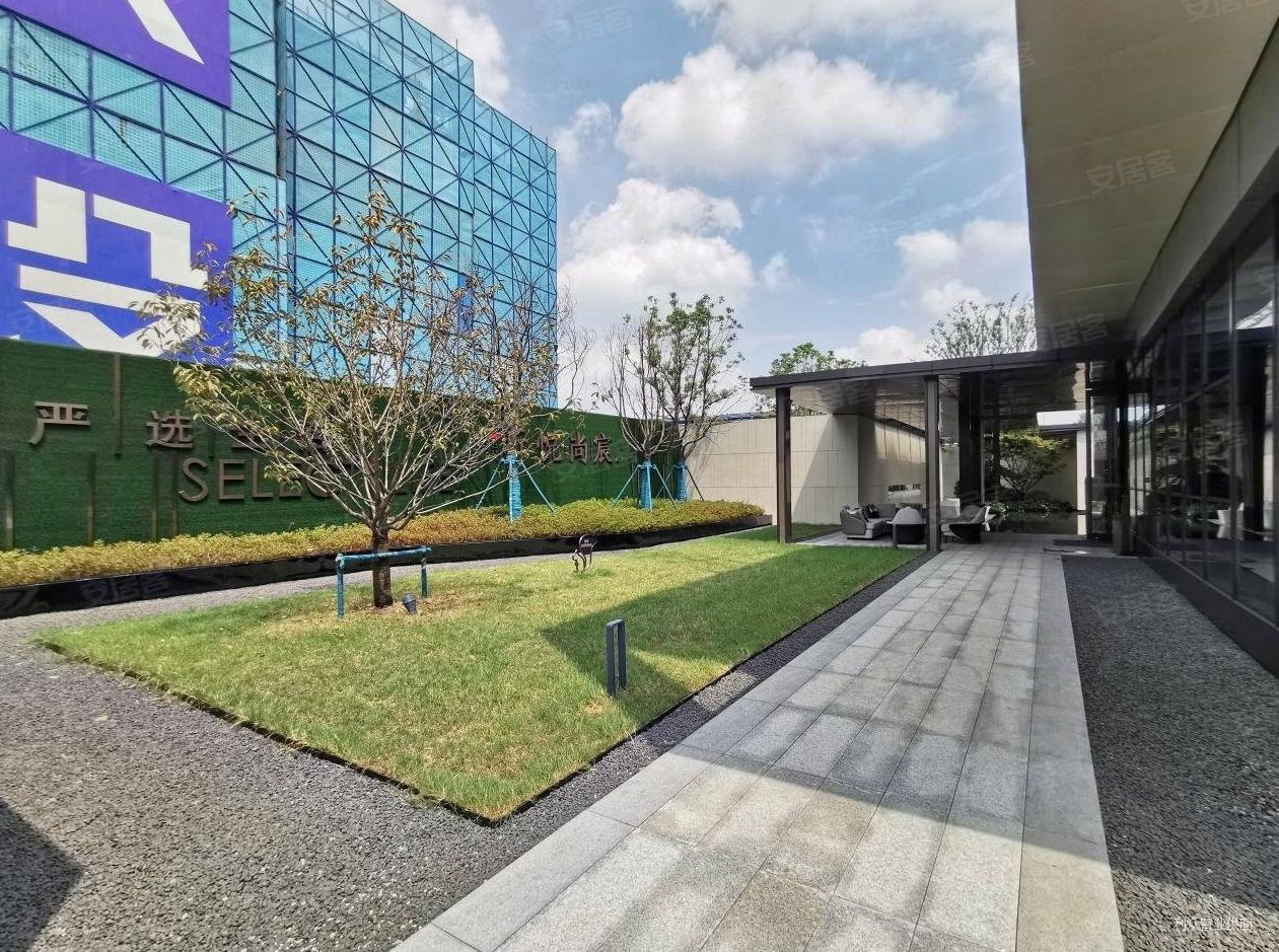 单价2万5  二次装修花了30万  户型方正   融侨观澜