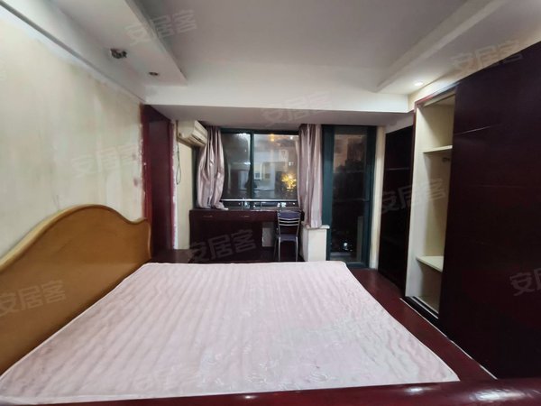 苏州太仓娄东皇家丽晶万达商圈电梯好楼层拎包入住随时看房民用水电