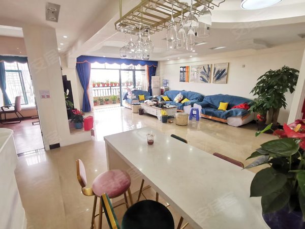 广州花都新区雅乐轩可直播 花都广场旁豪装大复式 近地铁口 生活便利