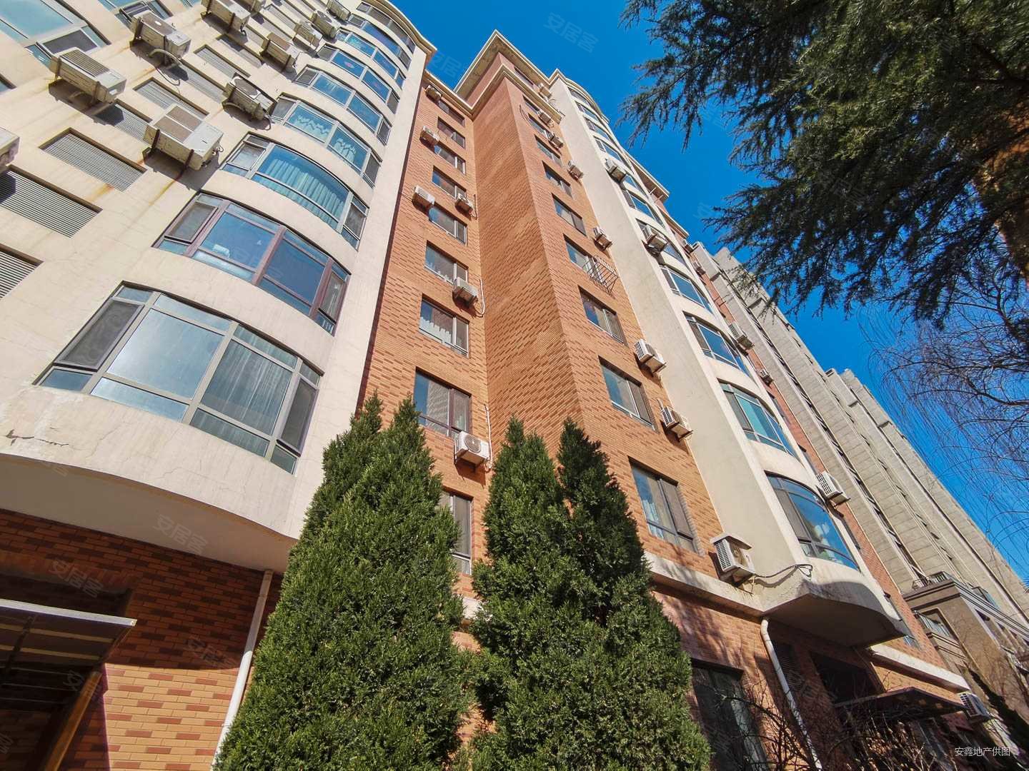 带电梯看房方便,南山豪庭二手房,475万,3室2厅,2卫,149平米-大连安居