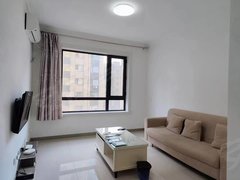 公主岭公主岭城区公主岭南站岭西一中附近电梯房家电齐全费用低，看多提前预约出租房源真实图片