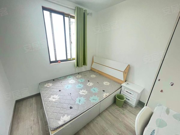 新街口大行宫地铁游府西街小学印象汇军总医院德基广场中央商城