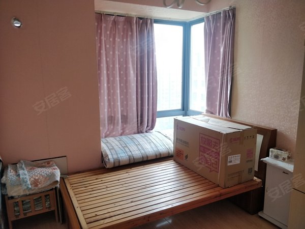 蓝湾半岛 精装大三房 急急急急急急 速来 懂的来 拎包入住