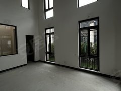 上海崇明长兴岛长兴岛别墅，地下2层直通车库，地上3层每间都有卫生间，带花园出租房源真实图片