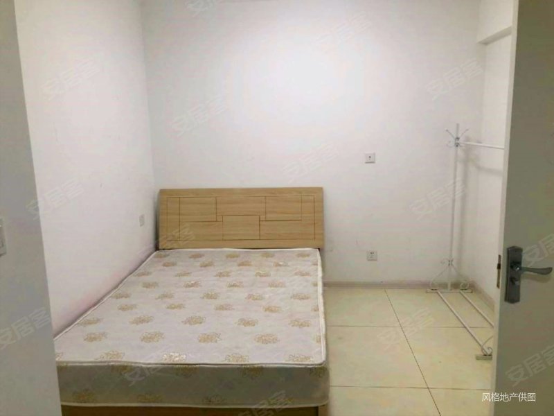 西安房产网>西安二手房>大兴新区二手房>大兴东路二手房>御笔华庭>800