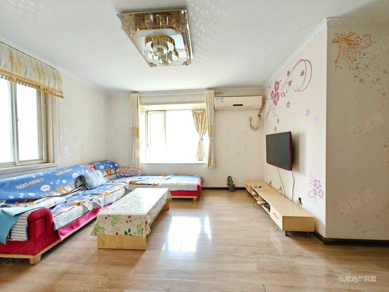 凯旋公馆电梯房商品房楼龄新小区绿化高交通便捷