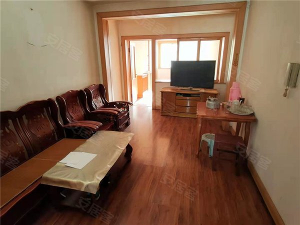 青岛市北水清沟紫荆苑房源采光好,南北通透,业主诚意出出租房源真实