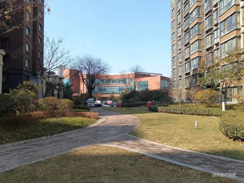 长庆湖滨花园(一区) 精装可拎包入住 满五 中间楼层采光好