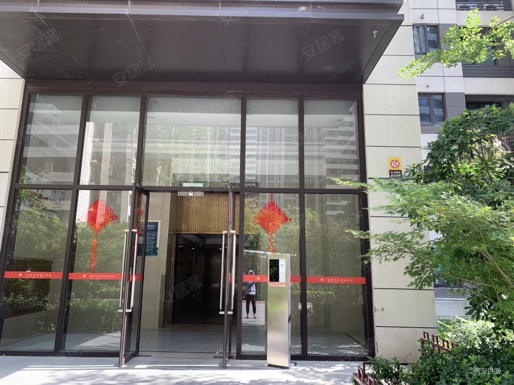 汇泉景悦城2号院3室2厅1卫89.4㎡南北92万