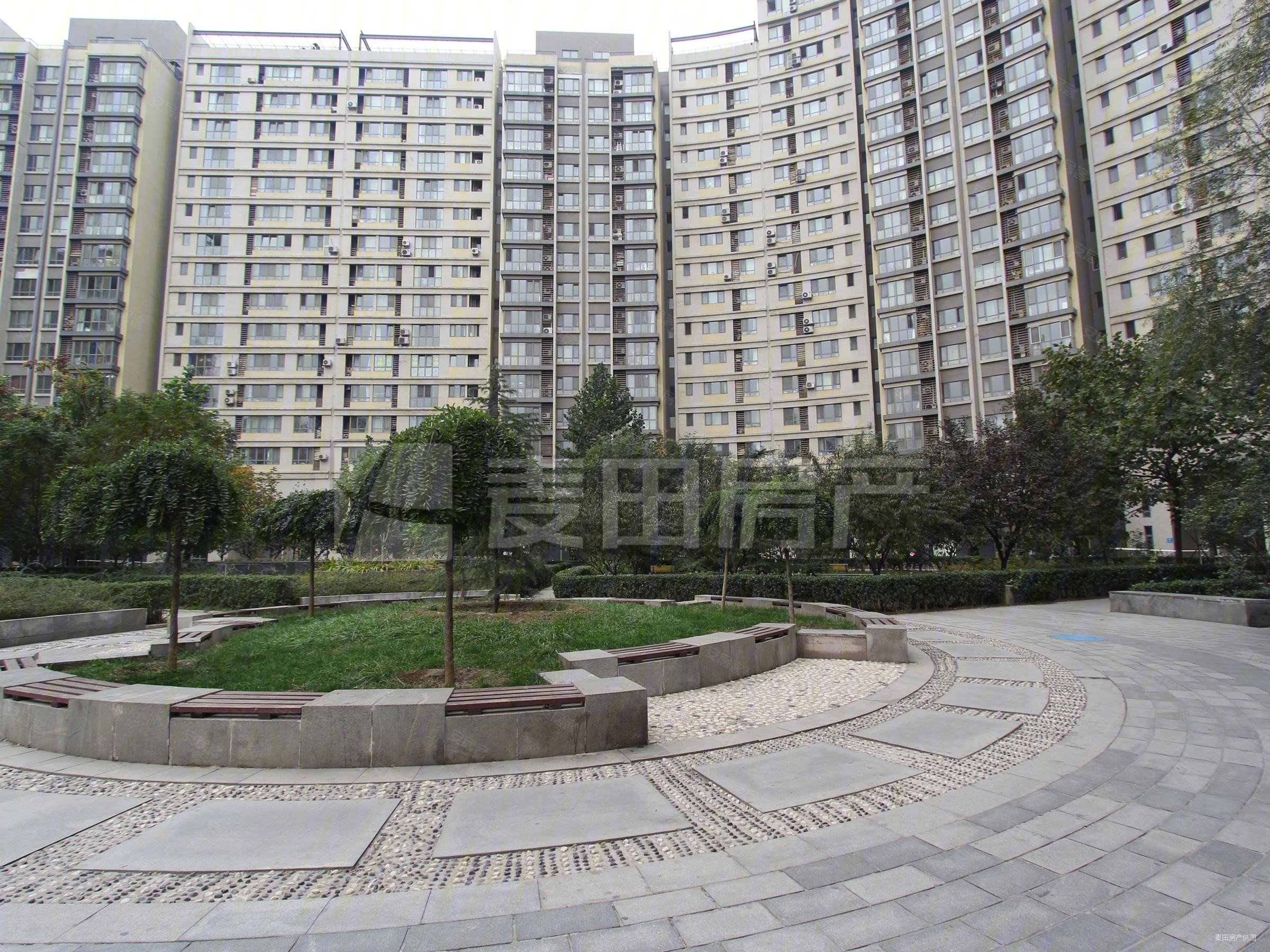 远洋天地3室2厅2卫133㎡东北870万