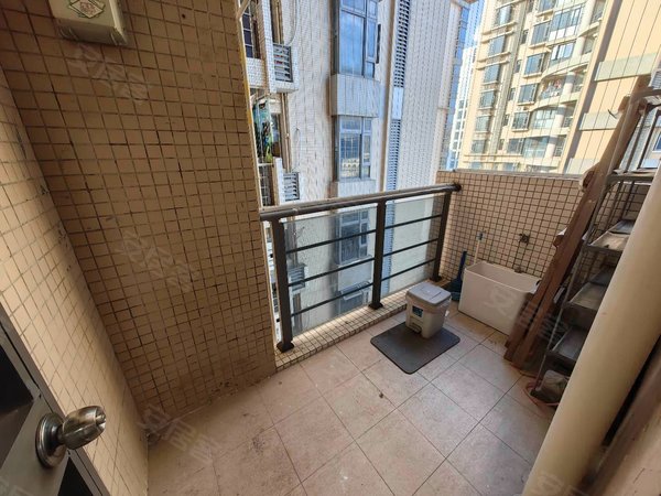 深圳宝安坪洲坪洲新村一期坪洲新村一期大三房,公务员小区,中英公学旁