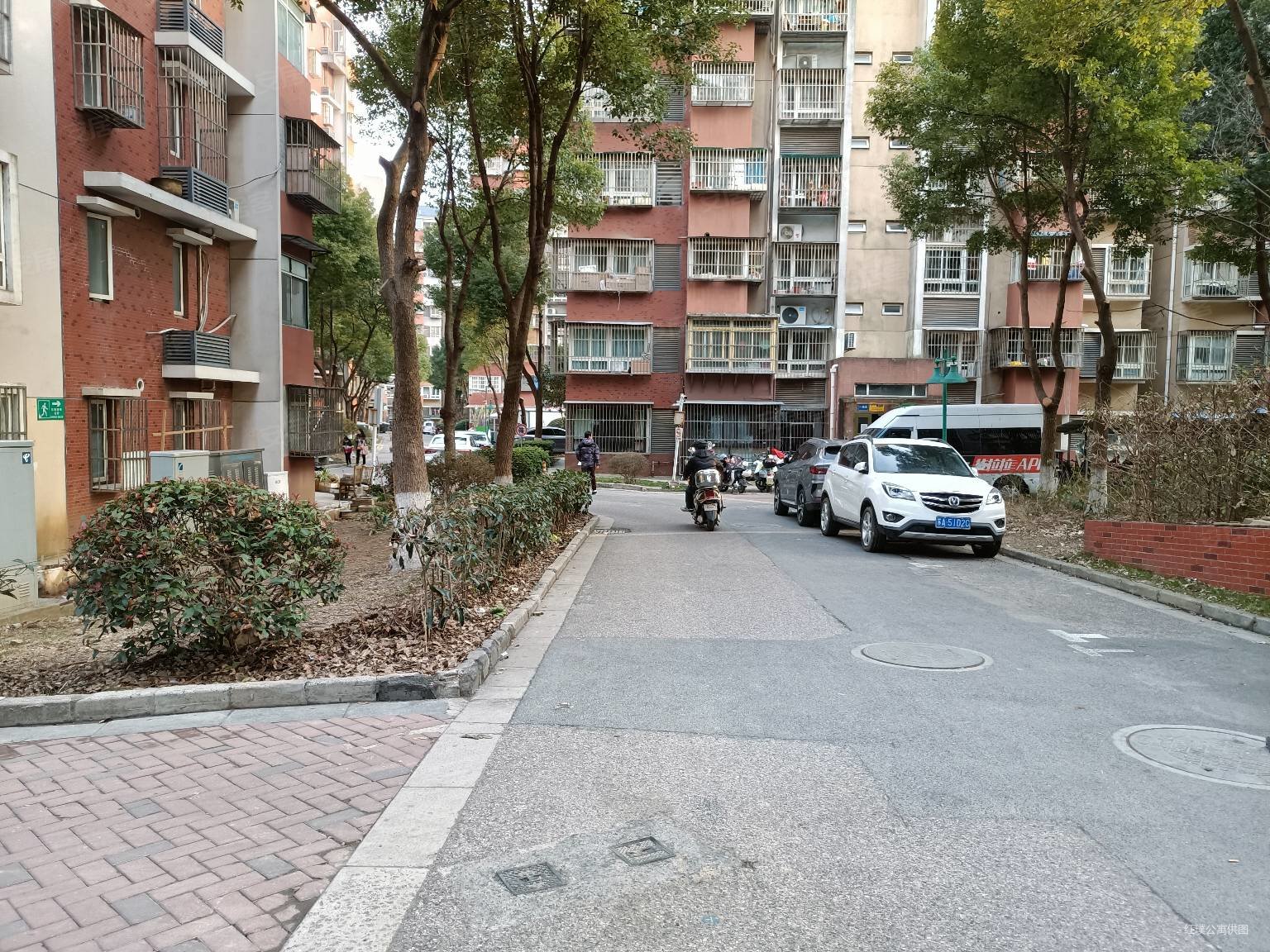 急售金达花园电梯三房满五设施齐全看房方便